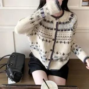 [라일리여성의류] Rly 여성가디건 밀크웨이 부드러운 예쁜패턴 가디건