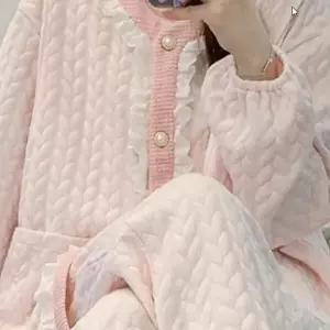 오너클랜 WL 집콕 두꺼운 잠옷 보온성이 뛰어나 겨울철에도 따뜻하게 입을 수 있는 도톰 누빔