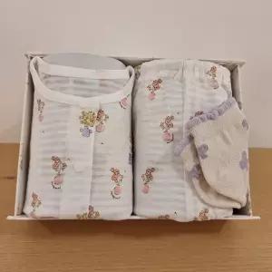 [밍크뮤](마산점)[26년SS출산선물] WH)보타닉플라워반팔내의&쁘띠리본발목양말세트(36370-054-20*36114-...