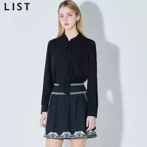 [리스트][리스트(LIST)] 자수 포인트 미니 스커트 (택가격 238000원)