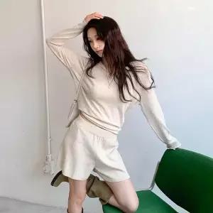 [하프클럽/옷자락]여자 루즈핏 긴팔 브이넥 카라 폴리 레이온 숏팬츠 세트