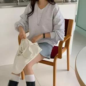 [하프클럽/옷자락]여자 오버핏 브이맨투맨 퍼프 하늘색 봄 쭈리 티셔츠