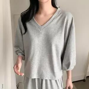[하프클럽/옷자락]여자 브이넥 칠부티 봄맨투맨 세미크롭 티셔츠