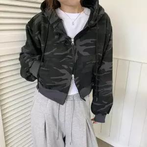 [하프클럽/옷자락]여자 카모 크롭 루즈핏 후드 집업