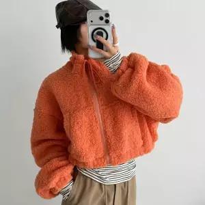 [하프클럽/옷자락]여자 뽀글이 양털 끈 하이넥 크롭 퍼프 겨울집업 점퍼