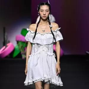 [곽현주컬렉션] 25SS WHITE OFF SOULDER LACE DRESS