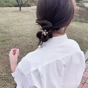 헤어밴드 클로버 스크런치 곱창밴드 로우번머리끈 캐릭터 머리방울 여성-WFNB3SG