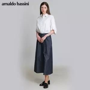 [아날도바시니(ARNALDO BASSINI)] 뒷밴딩 인디고데님 포켓 큐롯팬츠 (택가격: 138000원)
