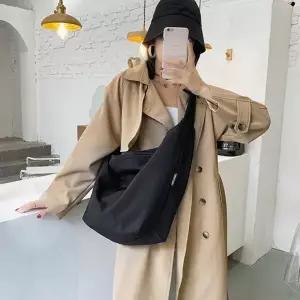 제니 대학생 직장인 보부상 휘뚜루마뚜루 가방 호보백 패브릭가방 천가방 노트북가방