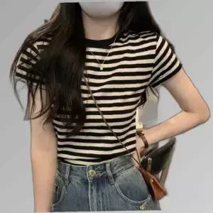 스트라이프 슬림핏 시원한 여름 여성 단가라 반팔티