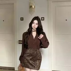  여성 섹시 패션 오피스룩 레이스 브이넥 기질 긴팔 셔츠 슬림 레오파드 스커트 투피스