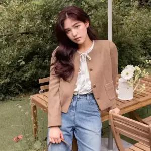 올리브데올리브 금장단추 울 혼방 노카라 라운드 자켓 OW4WJ939 1086107