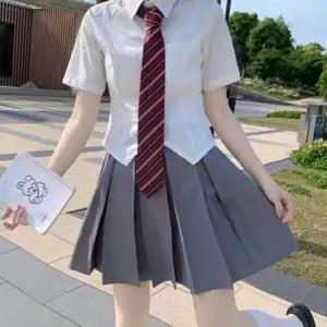 화이트 플레인 반팔셔츠 블라우스 그레이치마 세라복