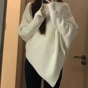 터틀넥 언발란스 가오리핏 긴팔 골지니트티 NF-1004859