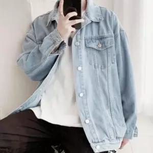 자연스럽고 멋스러운 캐주얼 남자 연청 데님 자켓