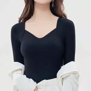 티셔츠같은 여성 내복상의 내의 브라패드내장 슬림 내의세트 기모티 목티 (WD1C5D3)