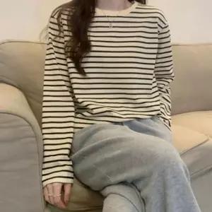 [하프클럽/]여성 스트라이프 긴팔 루즈핏 맨투맨 롱슬리브 티셔츠