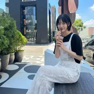 [옷자락]여자 캐주얼 루즈핏 펀칭 니트 오버롤 점프수트