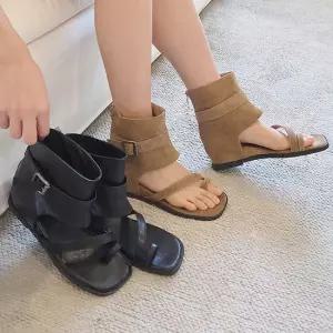 모티 엄지고리 스트랩 벨트 키높이 여름 부츠 샌들 4cm