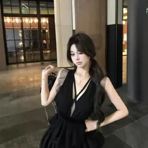 솜브레로스 여친 블랙 망사 캐주얼 여름 상의 윈드 슬림핏 조끼 브이넥 나시 민소매 DOS2