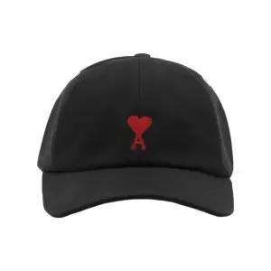 [아미] 하트 로고 블랙 볼캡 BFUCP006 CO0051 001 134610204