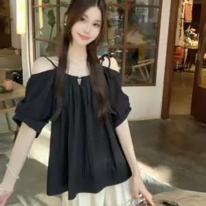 반팔 블라우스 크림 조명 블랙 오프숄더 LL-1008626