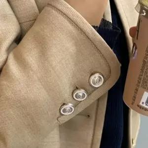 ( )금장단추 화이트 18mm 코트 가방 원피스 가디건 장식