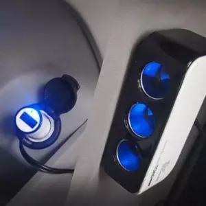 usb시거잭 부착이 간편한 USB 3구충전소켓 차량용 멀티잭