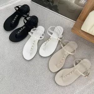 T스트랩샌들 엄지쪼리샌들 체인장식 플랫 여름신발 쪼리슬리퍼 여성여름슬리퍼 (WA87594)