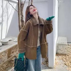 엘럽 여성 다크 터틀넥에 퍼 일체형 쇼트 모피 도톰한 스웨이드 융털라이크 코트 박템1