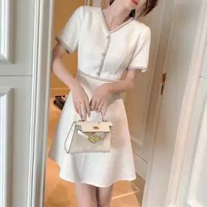 정장원피스 브이넥 라인 진주 단추 포인트 흰색 여름 반팔 원피스