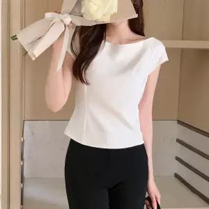 (국내제작)(심플우아한/허리잘록핏/고급미) 엘루엔 보트넥 캡소매 슬림 블라우스 bs8379
