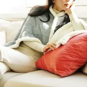 양털 담요 겨울 거실 쇼파 망토 무릎 차박 캠핑 블랭킷