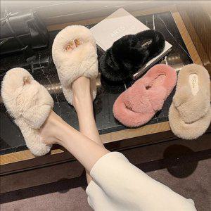 스트랩 밍크 털 슬리퍼 2cm 밍크 털 통굽 슬리퍼 논슬립