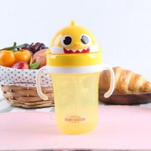 아기상어 입체 실용적인 빨대물통 300ml