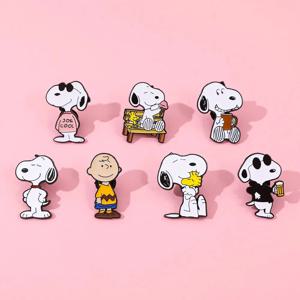 7Pcs // 스누피 에나멜 핀 세트 만화 찰리 브라운 우드스탁 브로치 라펠 핀 배낭 옷 배지 귀여운 팬 선물