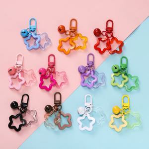 작은 벨과 1pcs 할로우 스타 매력 펜던트 다채로운 아크릴 비즈 키 체인 액세서리 가방 매는 밧줄 열쇠 고리 쥬얼리 만들기