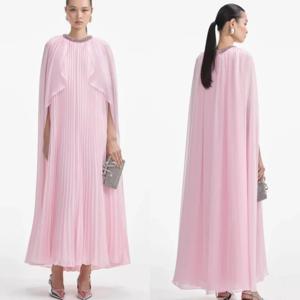 맞춤형 고품질 우아한 쉬폰 라인스톤 플리츠 스트레이트 스쿠프 넥 발목 길이 드레스 맞춤형 행사 드레스 레트로