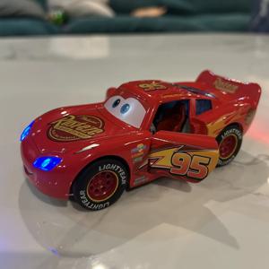토이 스토리 3 모델카 라이트닝 맥퀸 메탈 다이캐스트 라이트 포함 관성 풀백 휠 혀를 뻗는 자동차 장난감