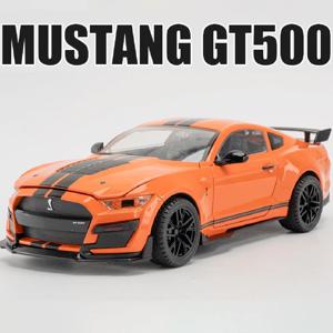 1:18 스케일 머스탱 GT500 스포츠카 모델 장난감 합금 다이캐스트 도어 열린 차량 모델 장식품 라이트 사운드 소년 생일 선물