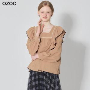 [오조크(OZOC)] 스퀘어넥 프릴 블라우스 (택가격: 74000원)