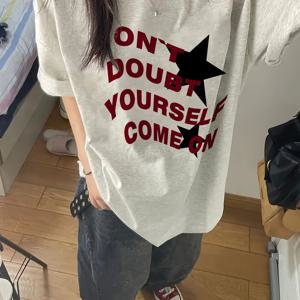 TEMU 여성용 트렌디한 미디 길이 루즈핏 회색 라운드넥 반팔 티셔츠 (별과 레터 프린트), 봄/여름에 완벽