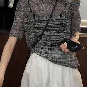 TEMU 100% 리오플라스 Lyocell 텐셀 스웨터, 속이 빈 통기성 좋은 회색 라운드넥 풀오버 반팔 티셔츠, 실내외 겸용, 블랙 앤 화이트 대비 패션, 다용도 트렌디 프렌치 탑, 간편 착용