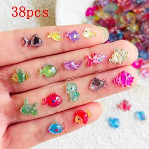 TEMU 38/82 귀여운 미니 컬러 혼합 별빛 하늘 물고기 네일 아트용, 레진 컴팩트 참 스위트 다기능 라인스톤 주얼리, 네일 아트, 웨딩, 수공예, 바다 테마, 주얼리 제작 및 네일 아트 추가에 적합한 이상적인 선택, 랜덤 혼합
