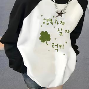 TEMU D89 - 여성 캐주얼 루즈핏 블랙 앤 화이트 컬러 블록 긴팔 탑, 트렌디하고 창의적인 신선한 3잎 클로버 한국 패턴 프린트, 패셔너블한 한국 스타일 가을/겨울 신상 라운드넥 블랙 앤 화이트 라글롱 긴팔 티셔츠