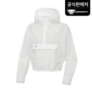 [다이나핏 공식] 여성 NIGHT 크롭 아노락 YWM23162W3 (정상가 :189,000)