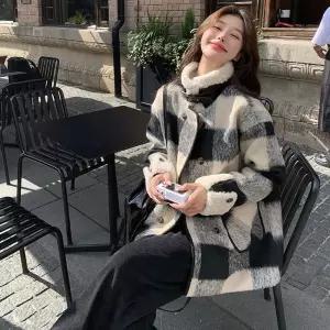 여자 블랙 흰색 모직 울 코트 체크 패딩 안감 도톰 미디움 ST1