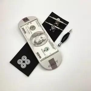 프로 레벨 부품 우드 데크 34x00mm CNC 휠 및 트럭이 된 핑거보드