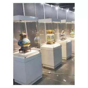 유리 캐비닛 쇼케이스 박물관 디스플레이 전시대 투명 술 문화재 골동품 진열대 검정 광택