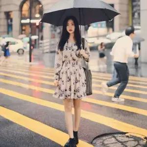 [에이치플러스몰]TBZ 캐주얼 원피스 플라워 셔링 프린세스 꽃무늬